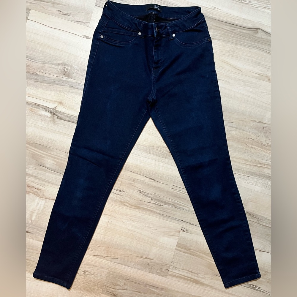 1822 Denim Womens Jeans Size 10
Blue Denim Skinny Leg Jeans Pants
Stretch